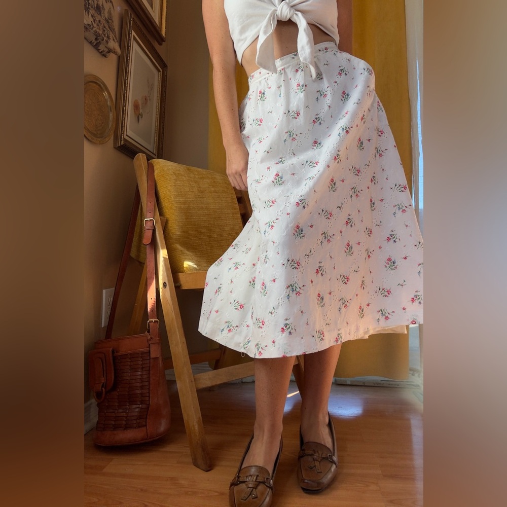 Vintage White Hand Sewn Floral Eyelet Midi with Pockets XS - Picture 5 of 14